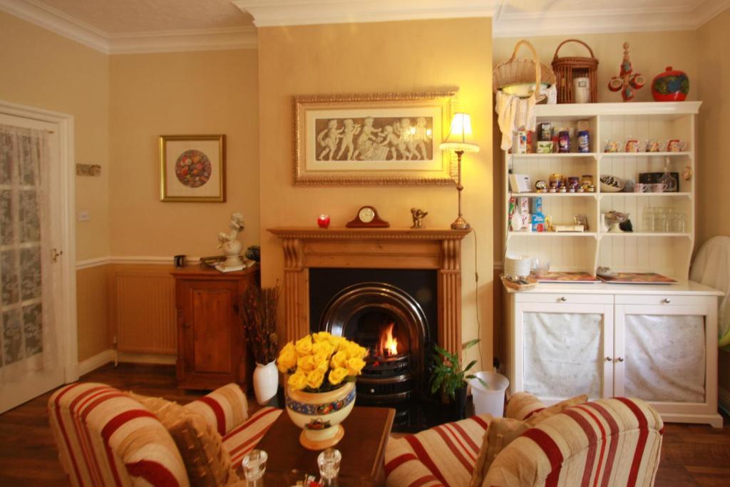 Fulford  The Hollies B&B 외부 사진
