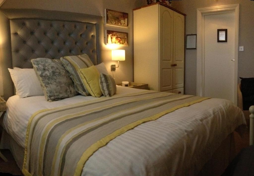 Fulford  The Hollies B&B 객실 사진